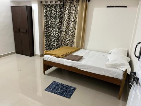Universal family stay Eigentumswohnung in Chikmagalur