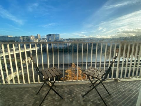 Patio, Natural landscape, View (from property/room), Balcony/Terrace