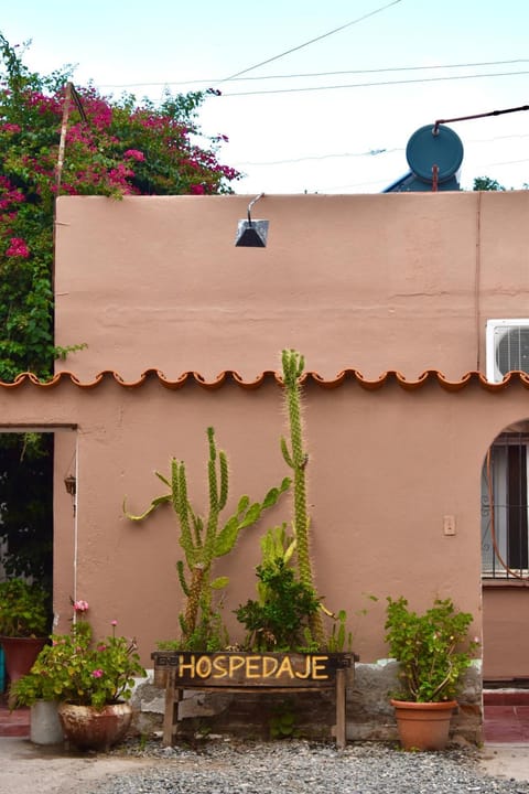 Hospedaje Los Cardones Bed and Breakfast in Cafayate