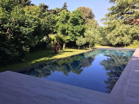 Un paradis avec piscine au cœur du village Villa in Cassis