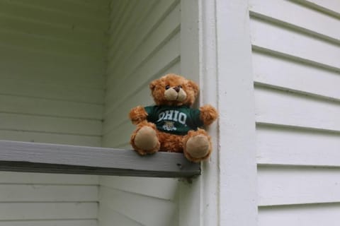 5 minutes by car to OU, 2 Bedroom, 1.5 bath, Wi-Fi House in Ohio