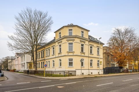 Property building, Landmark view, Street view, Location