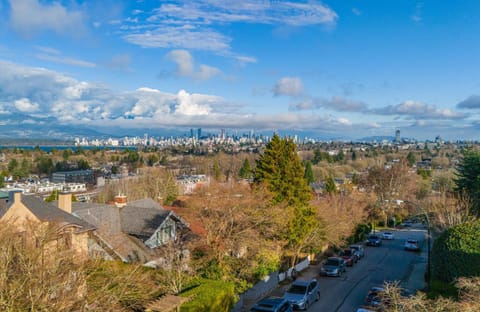 Property building, Neighbourhood, Natural landscape, Bird's eye view, City view, Street view, Parking