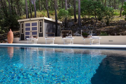 Pool view, Swimming pool, sunbed