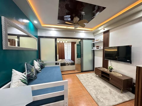 Communal lounge/ TV room, Living room, Seating area