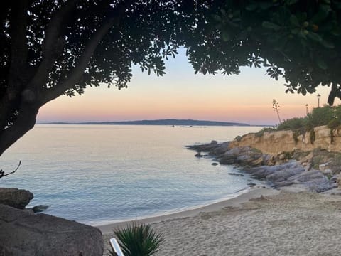 Nearby landmark, Beach, Sea view, Sunset