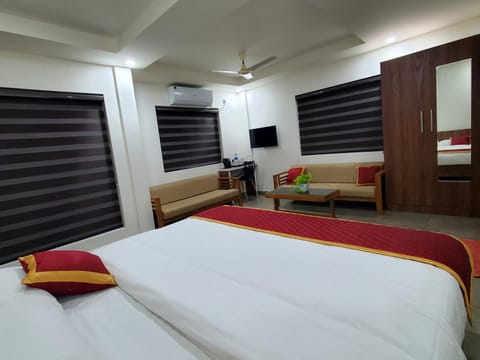 Halo Residency Hotel in Kochi