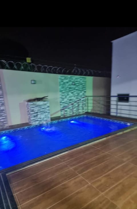 casa entero piscina privada House in Goiania