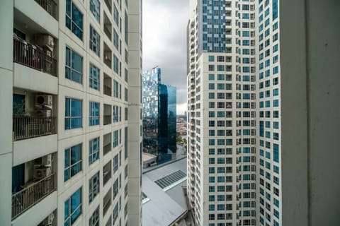 Casa Grande 2+1BR Extra Bed Connected to Mall Condo in South Jakarta City