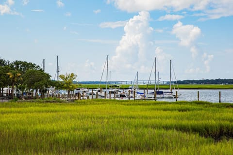 Cuthbert House Hotel in Beaufort