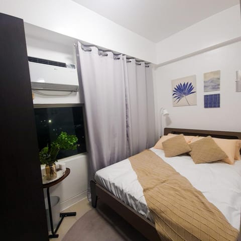 Studio For Rent in Upper Mckinley Hill, Taguig Appartement in Makati