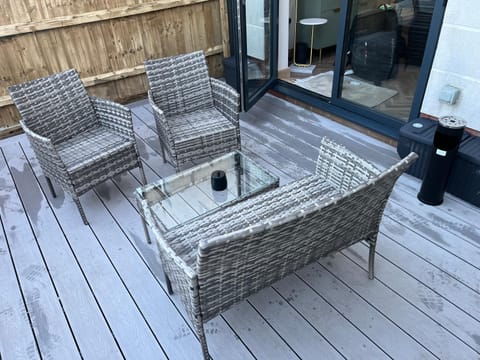 Patio, Balcony/Terrace, Seating area