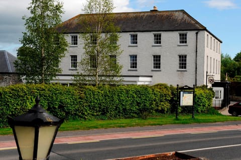 Ashbrook Arms Townhouse and Restaurant Übernachtung mit Frühstück in County Kilkenny