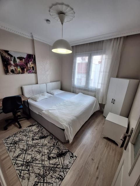 3Ege Üniversitesine ve Hastane ye çok yakın aile için uygun Apartment in Izmir