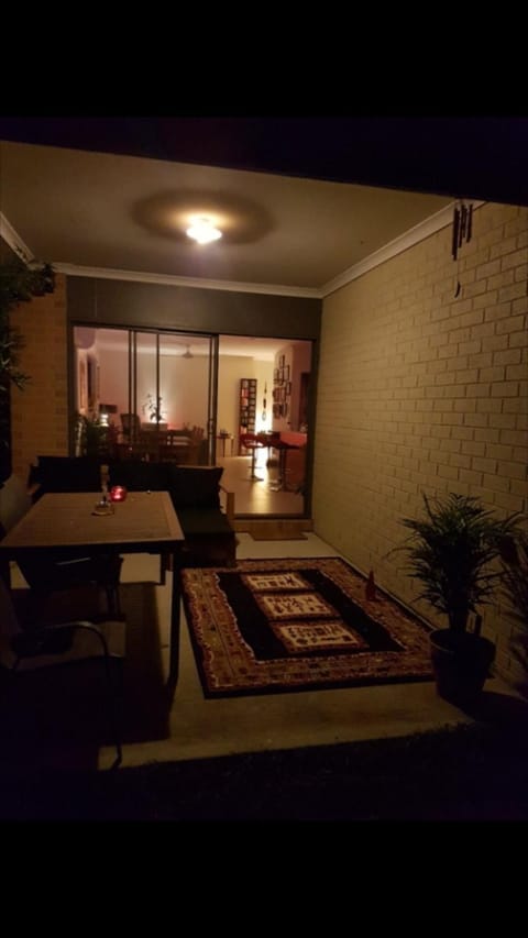 Bali Inspired home Vacation rental in Werribee South