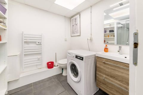 Bathroom, towels, washing machine, dryer