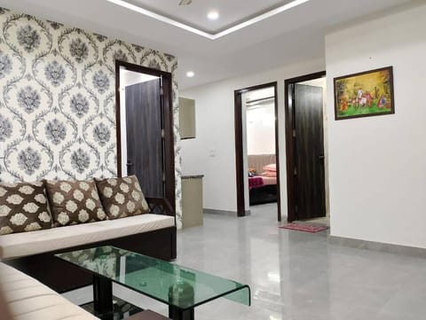 Homlee-Vintage Green 2BHK with Terrace & fort View Condo in New Delhi