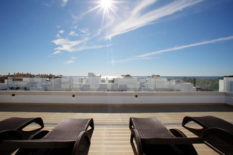 Balcony/Terrace, sunbed