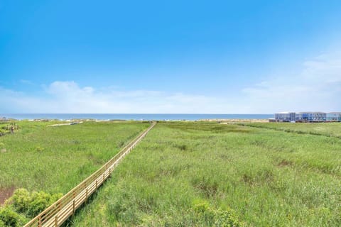 Sandbox House in Oak Island