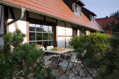 Garden, Dining area