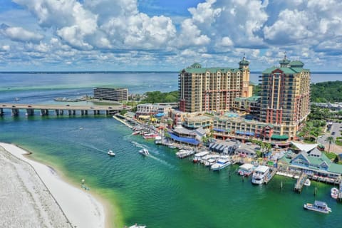 Emerald Grande W729 House in Okaloosa Island