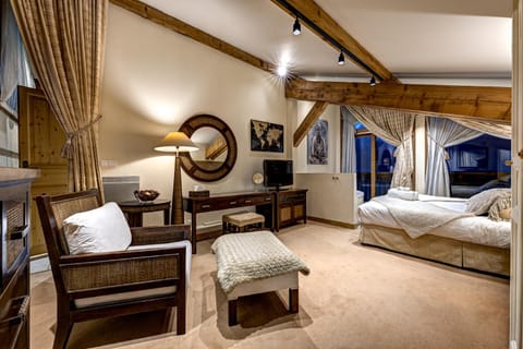 The Hideaway Luxury 7 Bedroom Chalet, Pool & Spa Chalet in Les Houches