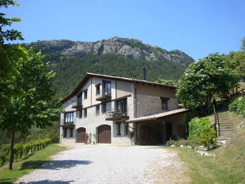 Property building, Spring, Day, Natural landscape, Mountain view