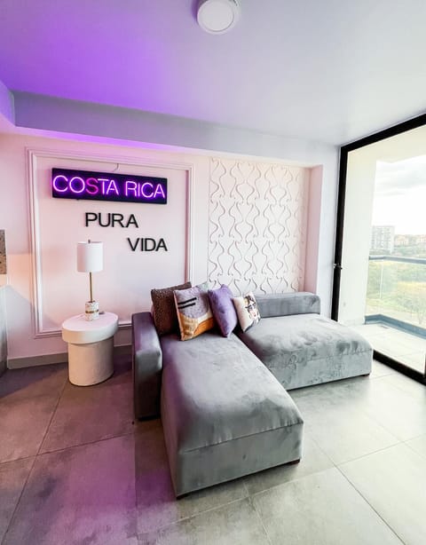 Chic & Stylish: Prime Apartment in La Sabana, Your Ideal Urban Oasis Awaits Apartment in San Jose
