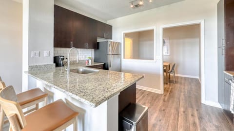 Landing Modern Apartment with Amazing Amenities (ID7781X02) Condo in Town N Country