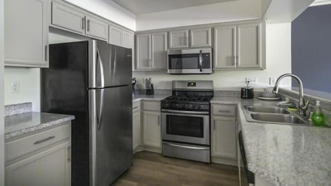 Landing Modern Apartment with Amazing Amenities (ID9904X36) Condo in Moreno Valley