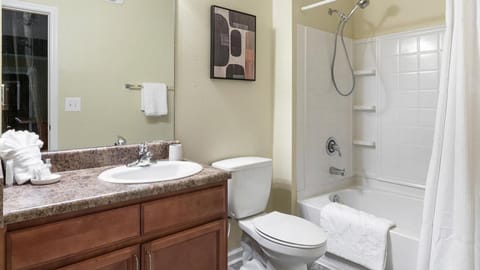 Landing Modern Apartment with Amazing Amenities (ID1174X415) Copropriété in Madison