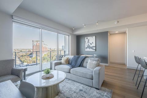 Landing Modern Apartment with Amazing Amenities (ID512) Condominio in Dallas