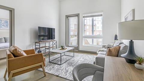 Landing Modern Apartment with Amazing Amenities (ID7403X37) Apartamento in Madison