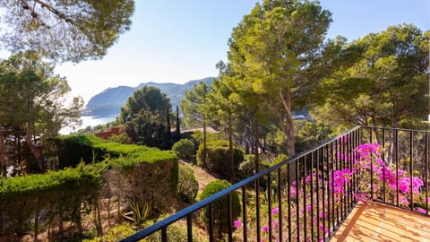 Nearby landmark, Day, Natural landscape, Garden, View (from property/room), Balcony/Terrace, Balcony/Terrace, Mountain view, Sea view