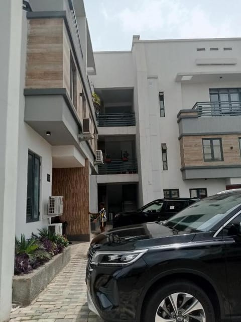 Luxury Apartment Available for Shortlet at Jabi - Abuja Condo in Abuja