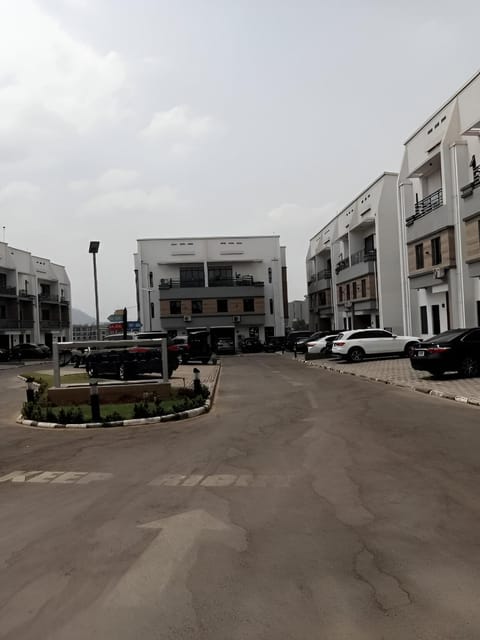 Property building, Neighbourhood, Street view, Parking