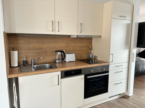 Kitchen or kitchenette, dishwasher, minibar, pet friendly, stove, toaster