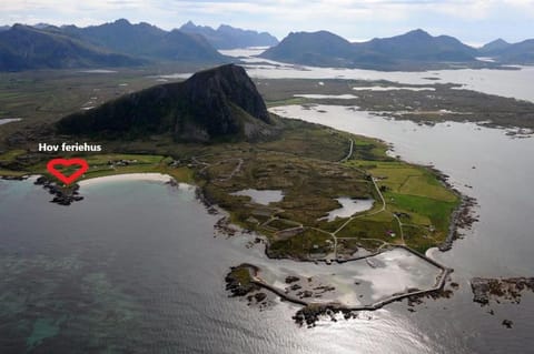 Hov Feriehus House in Lofoten