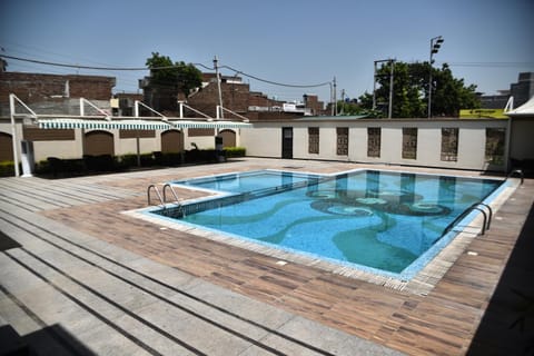 Swimming pool