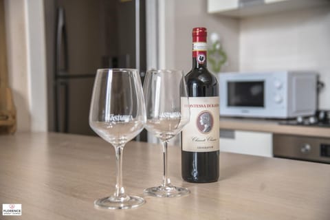 Kitchen or kitchenette, Dining area, Drinks, minibar