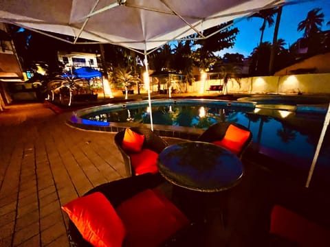 Summer Beach Resort, Goa - #near baga beach #swimming pool #garden #bar #lift #premium rooms #property of the year #70565-84665 Hotel in Candolim