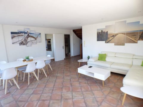 Terrasse pleine vue mer, 4 chambres, climatisation, boulodrome, Villa in La Seyne-sur-Mer