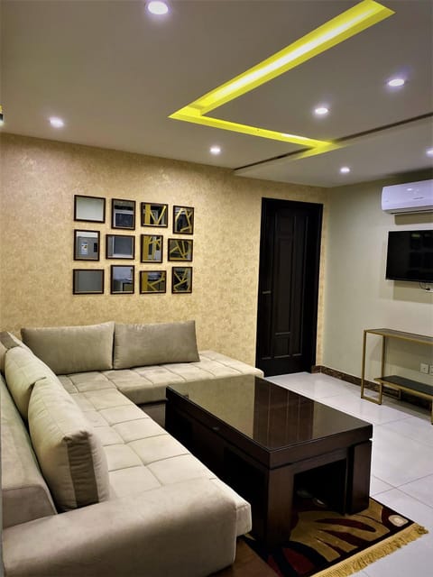 101-NEXT INN Premier Suites Apartamento in Lahore