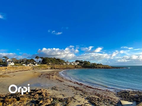 Nearby landmark, Beach