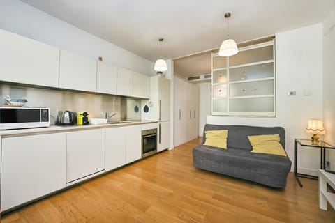 Kitchen or kitchenette, Living room