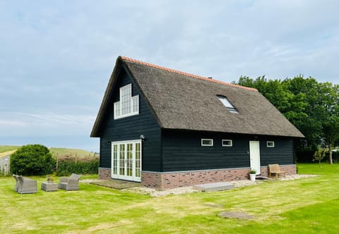 Villa Nieuwland holiday home Haus in Hippolytushoef