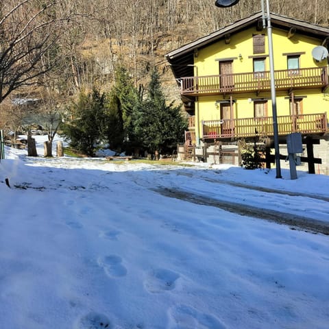 Property building, Winter