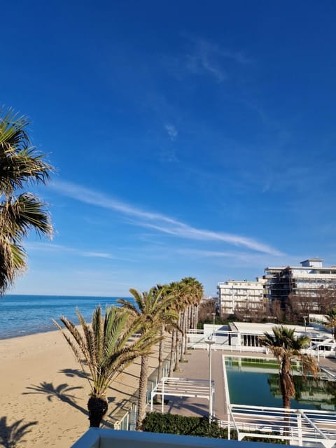 Natural landscape, Beach