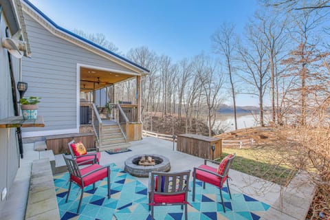 Scottsville Cottage Fire Pit and All-Year Lake View Casa in Barren River Lake