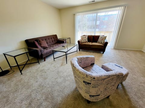 Fully Furnished 1br In Elkins Park Condo in Cheltenham Township